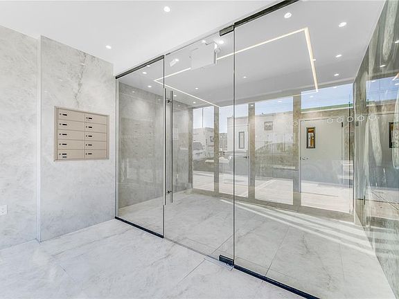 4th image of 3633 Kingsbridge Ave #2