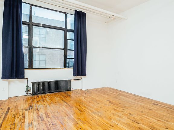3rd image of 476 Jefferson St #419