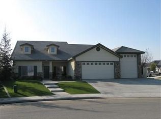 3201 Hedgeland Ct, Bakersfield, CA 93311