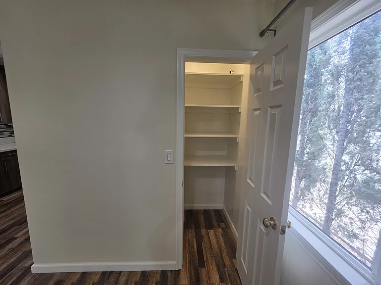 1250 S Orange St — Photo 18