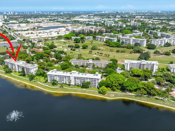 2751 N Palm Aire Drive #304, Pompano Beach, FL 33069