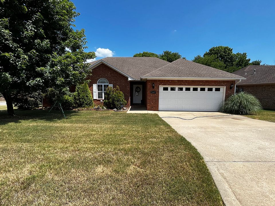 1st image of 239 Hawthorne Ln