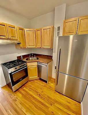 1st image of 1498 3rd Ave APT 6