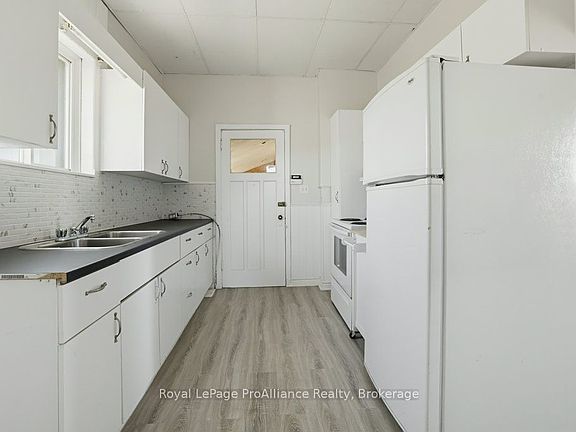 5th image of 533 Avonlough Rd