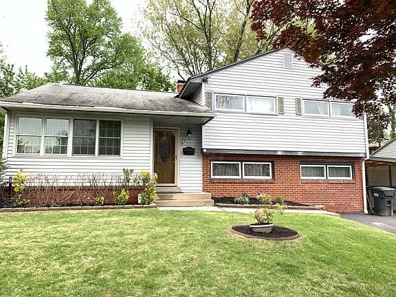 3rd image of 27 E Avon Dr