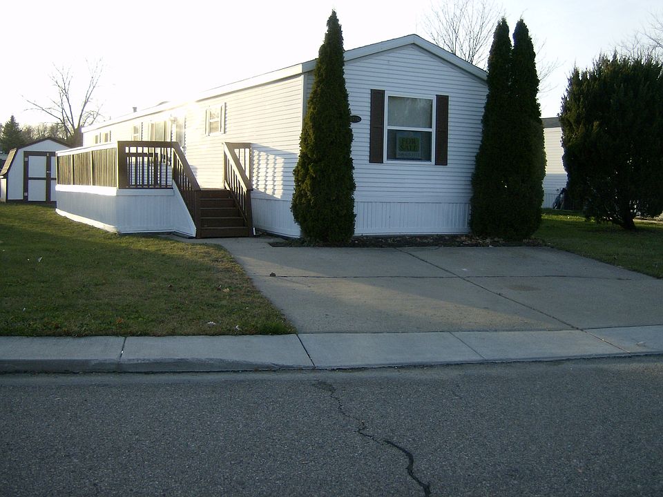 1st image of 17252 Roberts Dr