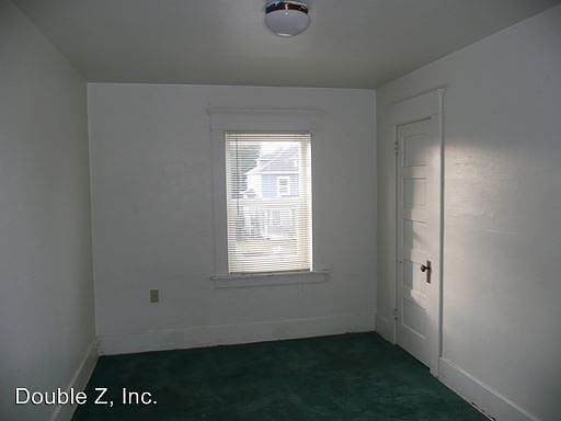 4th image of 947A S Sheridan Ave