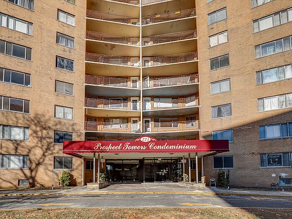 4th image of 275 Prospect St APT 9C