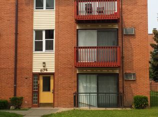 874 Piper Ln, Prospect Heights, IL 60070