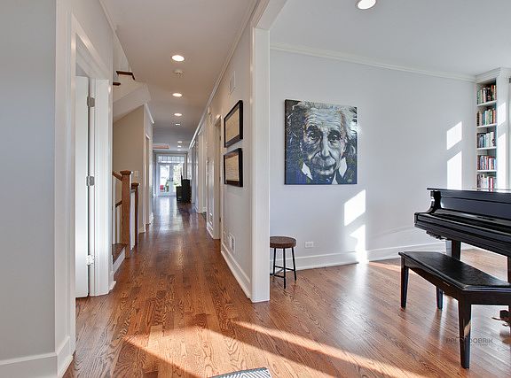2nd image of 25 Barnard Ln