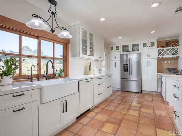 13851 Esplanade Ave, Santa Ana, CA 92705