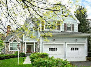 41 Deepwoods Ln, Old Greenwich, CT 06870