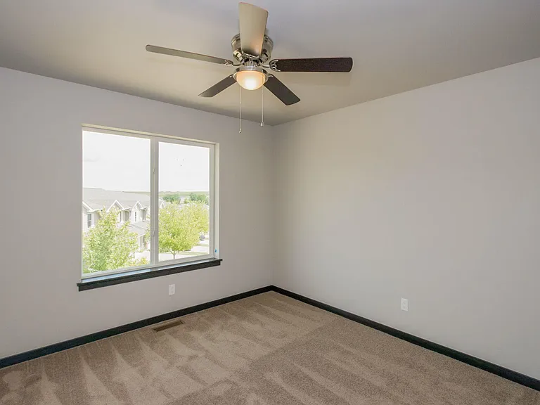 109 Madison Ln — Photo 19