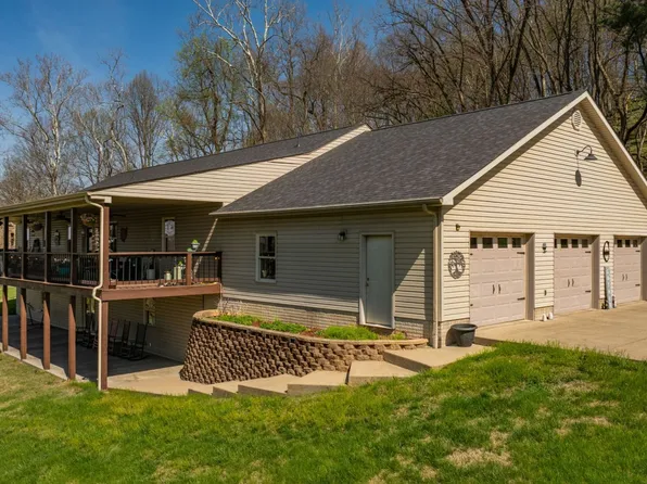 2475 Lee Cir, Syracuse, OH 45779