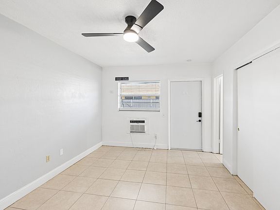4th image of 5930 Pierce St Unit 2