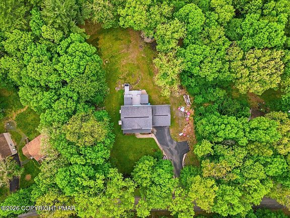 2nd image of 310 Estate Dr