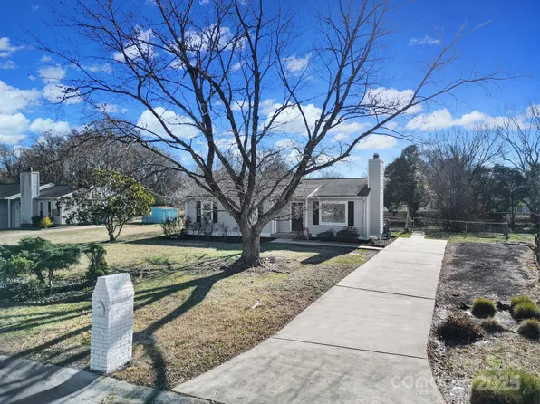 12114 Sherman Dr, Charlotte, NC 28273