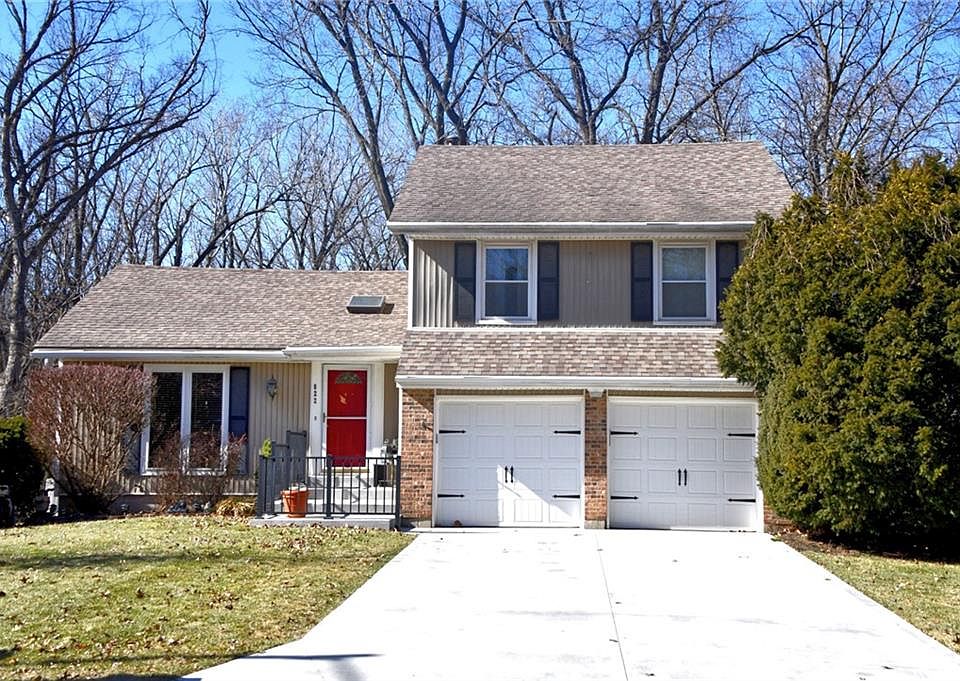 1st image of 822 S 57th Ter