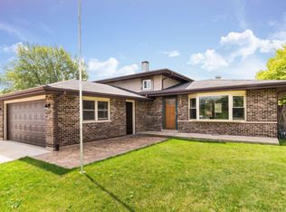 647 W Stearns Rd, Bartlett, IL 60103