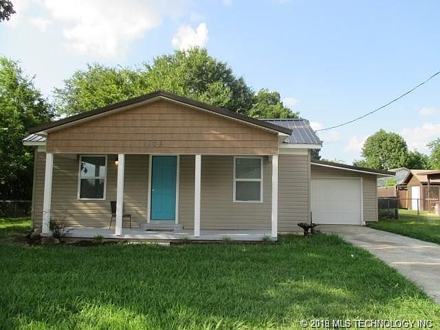 1st image of 1105 E Osage Ave