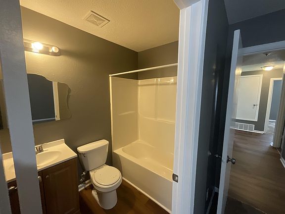 3rd image of 3609 Capricorn Dr