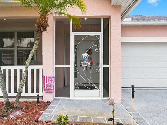 5th image of 513 NW Cortina Lane