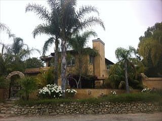 1st image of 924 Cliff Dr