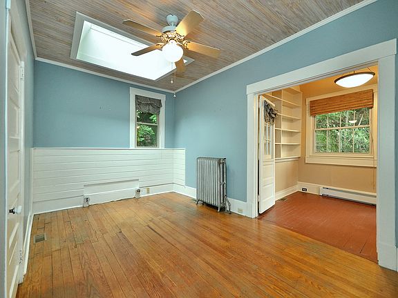3rd image of 1 Skyview Pl