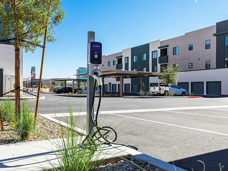 SYNC APARTMENT HOMES — Photo 32