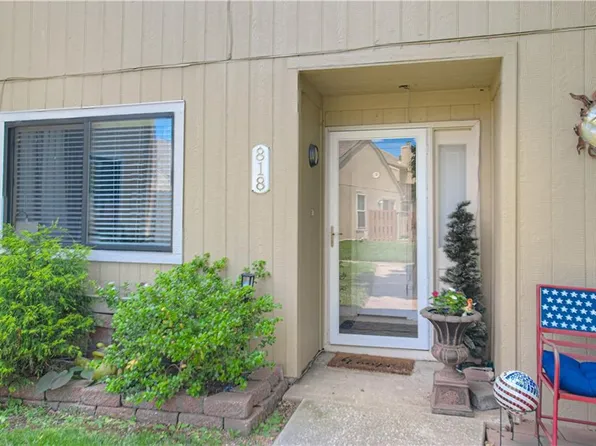 818 E 121st Ter, Kansas City, MO 64146
