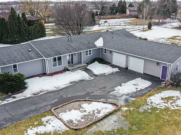 2nd image of 17744 S Foxboro Ln