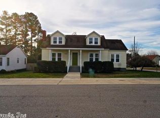 832 W Locust St, Paragould, AR 72450