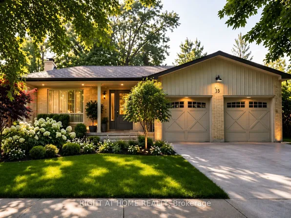 15 Foursome Cres, Toronto, ON M2P 1W1