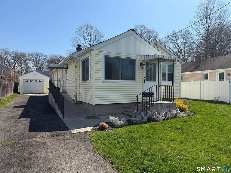 65 Roseville St — Photo 2