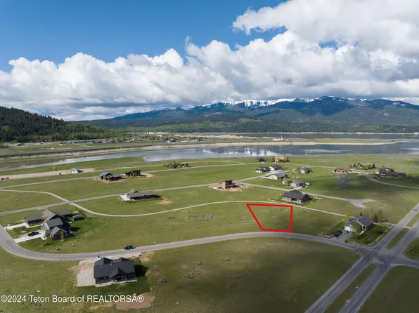 75 Aster Loop, Alpine, WY 83128