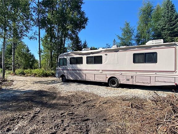 5th image of 2475 Widdifield Station Rd