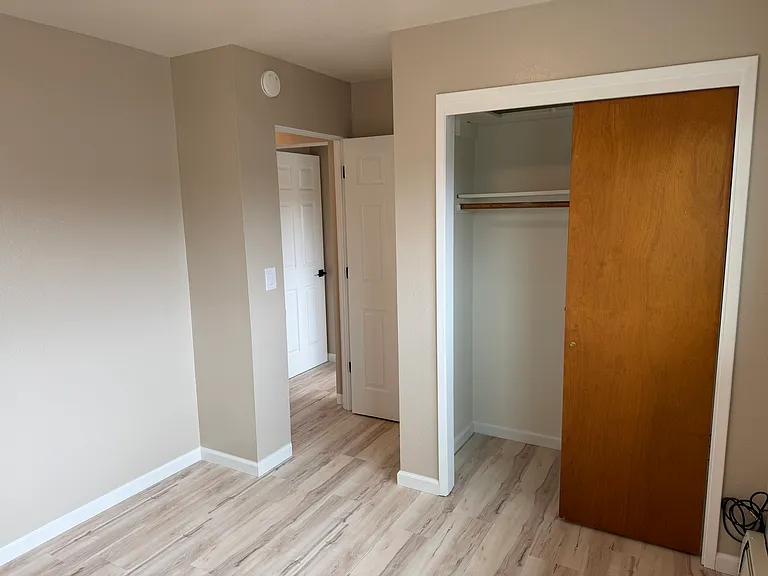 240 W 33rd Ave #1 — Photo 16