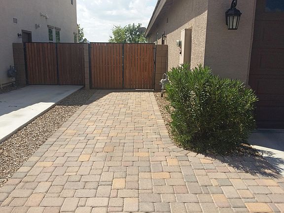 4th image of 2443 E Mead Dr