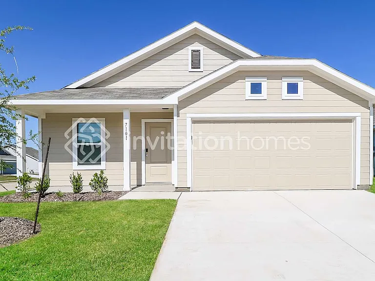 7101 Landings Edge Rd — Photo 1