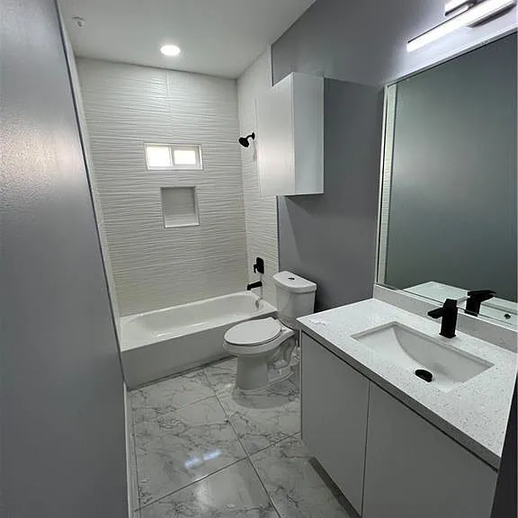 1421 Iris Ave #4 — Photo 7
