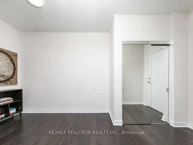 295 Adelaide St W #2405 — Photo 17