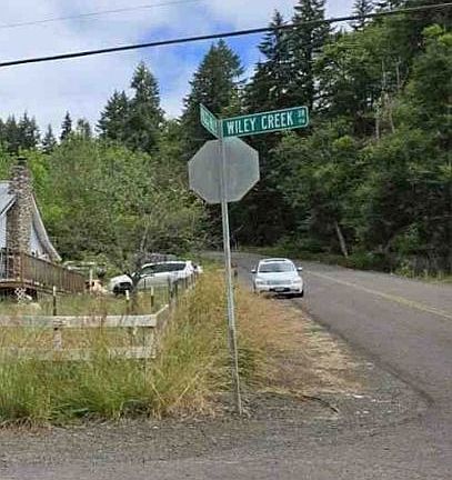 Exterior Neighborhood (street photo)