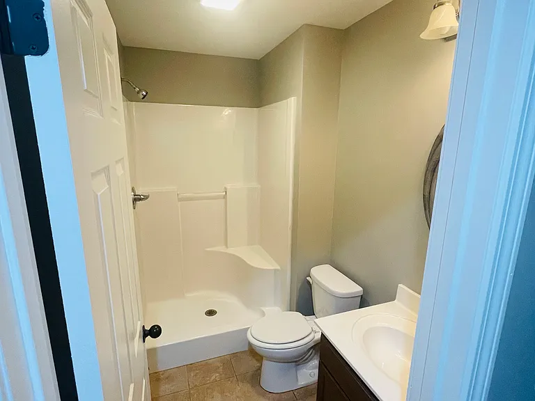 704 Derby Dr — Photo 10