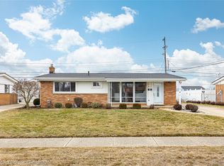 9743 Garden St, Livonia, MI 48150