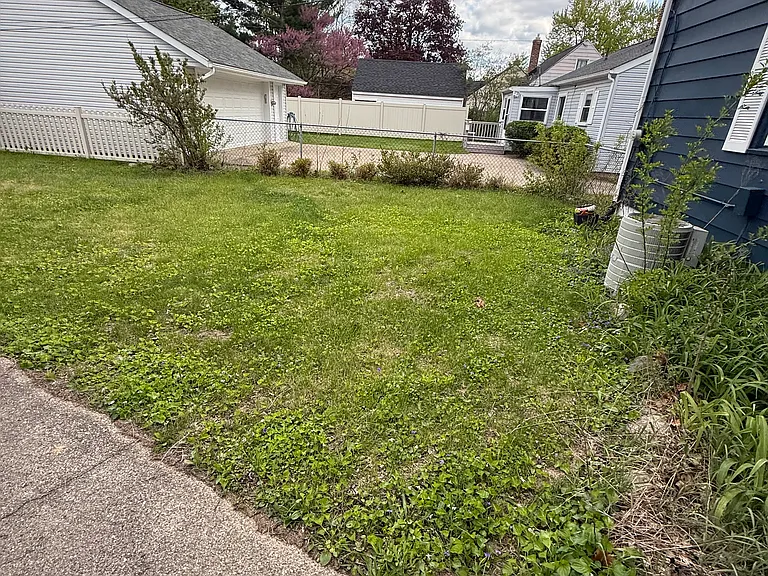 818 Stanley St — Photo 17