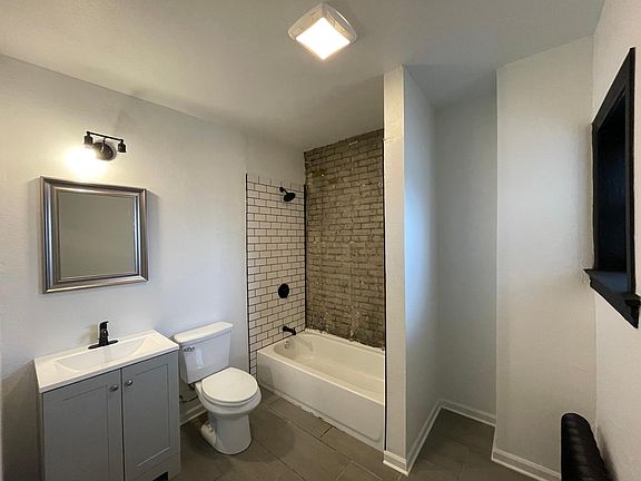 2nd image of 1927 N Prospect Ave #1-15