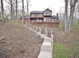 136 Browning Blvd, Barryville, NY 12719