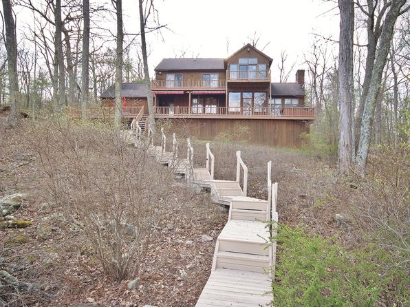 136 Browning Blvd