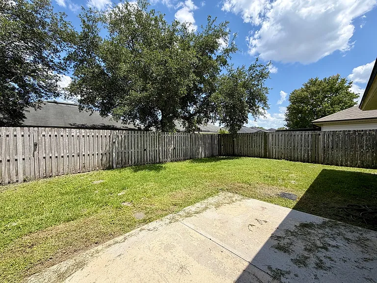 6902 Southern Oaks Dr W — Photo 19