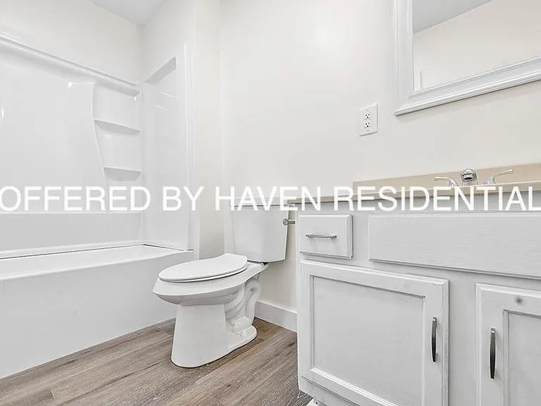 423 Church St NW — Photo 12